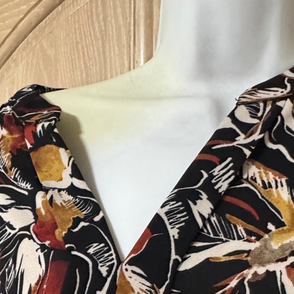 NEW Floral Print Women's Top - Black, Red, Yellow - Picture 4 of 16